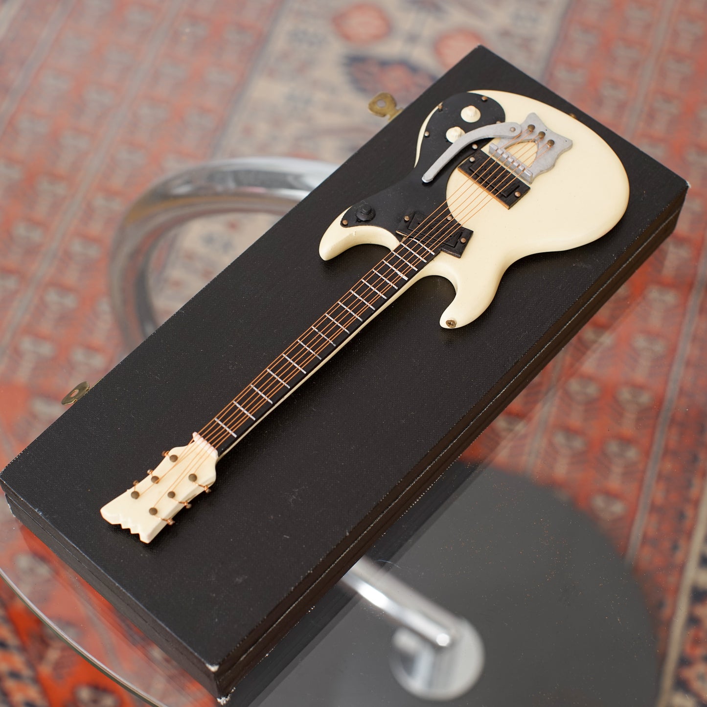 Vintage Guitar Figure with Hard Case エレキギターフィギュア ハードケース付き|ギターストラップ屋が選ぶ古着&雑貨