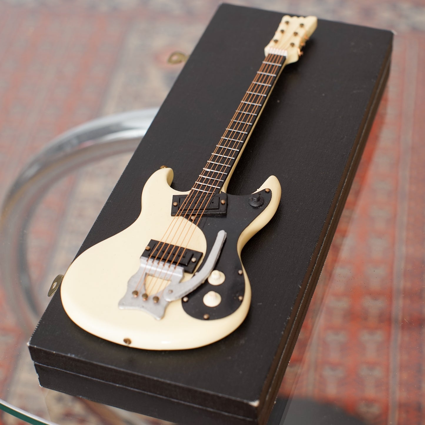Vintage Guitar Figure with Hard Case エレキギターフィギュア ハードケース付き|ギターストラップ屋が選ぶ古着&雑貨