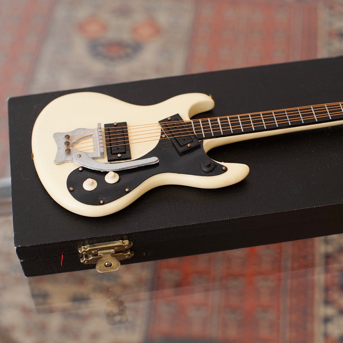 Vintage Guitar Figure with Hard Case エレキギターフィギュア ハードケース付き|ギターストラップ屋が選ぶ古着&雑貨