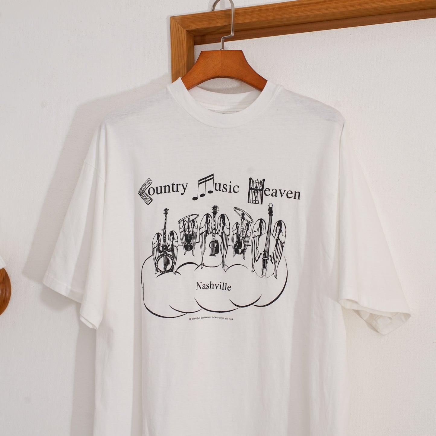 Winged Instruments Print Tee 翼の生えたギターTシャツ|ギターストラップ屋が選ぶ古着&雑貨