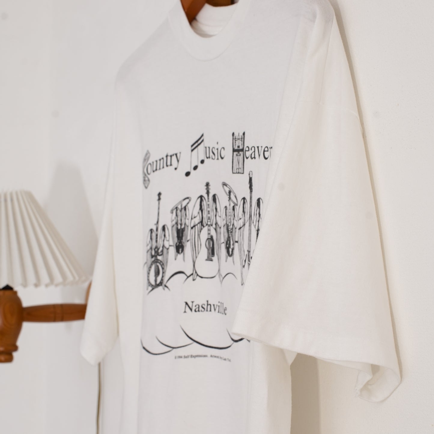 Winged Instruments Print Tee 翼の生えたギターTシャツ|ギターストラップ屋が選ぶ古着&雑貨