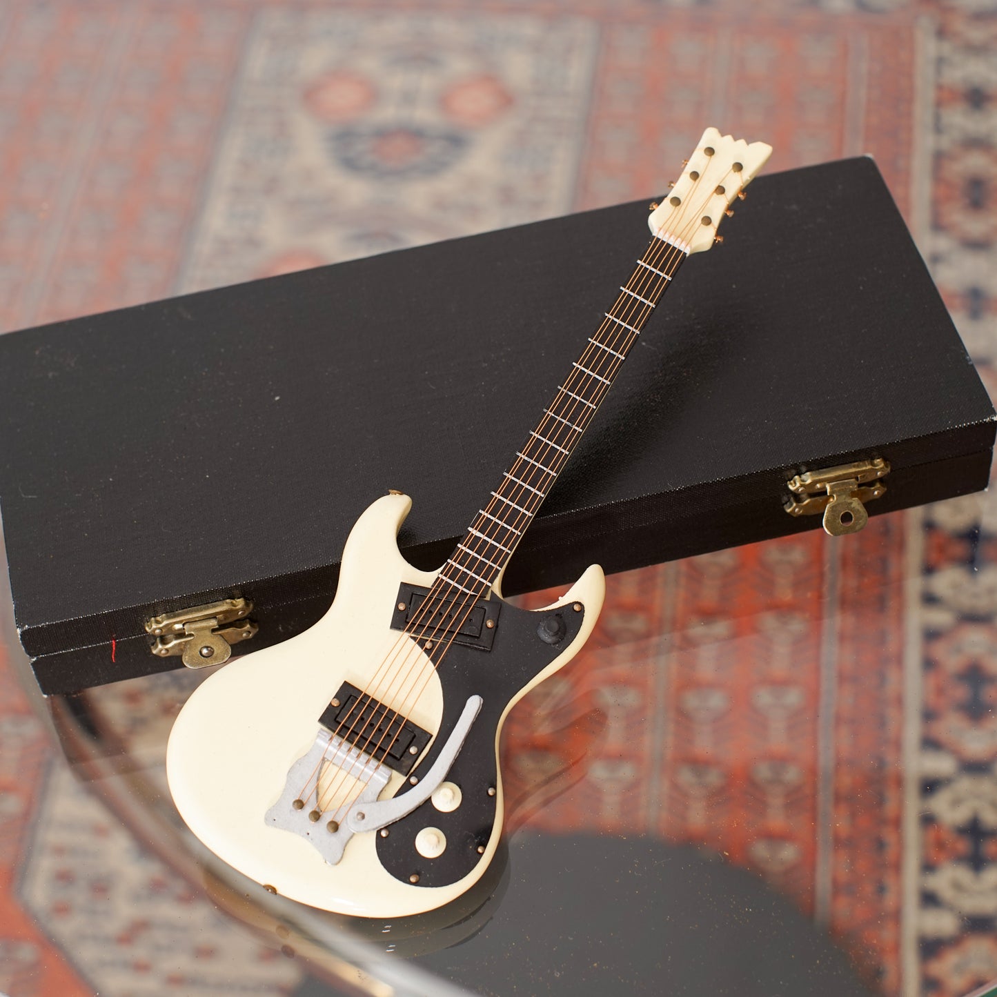 Vintage Guitar Figure with Hard Case エレキギターフィギュア ハードケース付き|ギターストラップ屋が選ぶ古着&雑貨