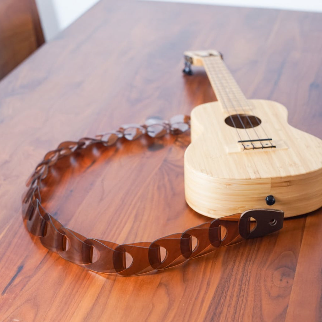Wellington for ukulele Clear ver. ウェリントン|ウロコのようなウクレレストラップ