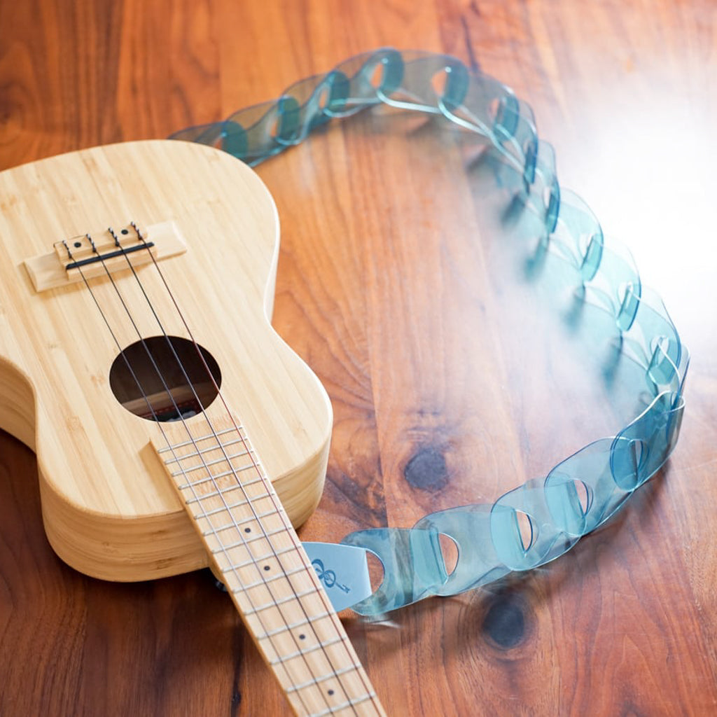 Wellington for ukulele Clear ver. ウェリントン|ウロコのようなウクレレストラップ