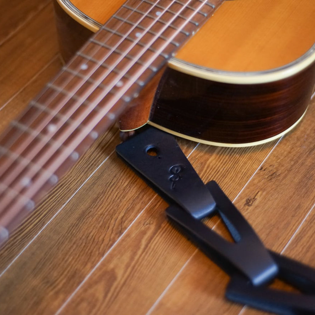kolmio for ukulele 콜미오 | 비늘 같은 우쿨렐레 스트랩