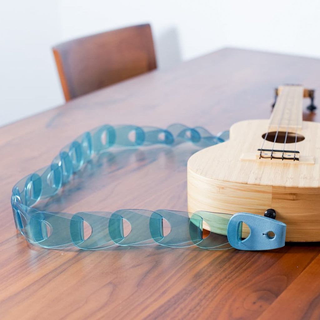 Wellington for ukulele Clear ver. ウェリントン|ウロコのようなウクレレストラップ