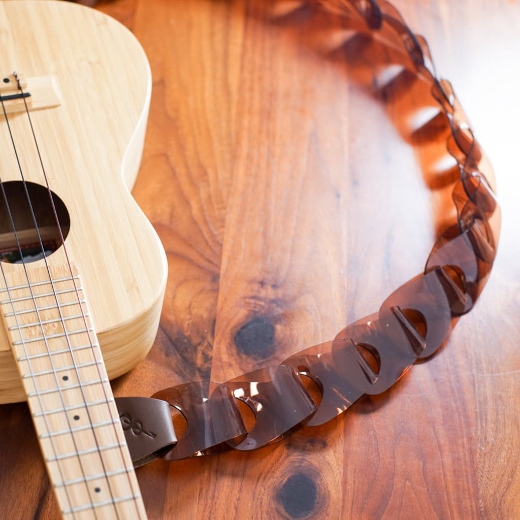 Wellington for ukulele Clear ver. ウェリントン|ウロコのようなウクレレストラップ