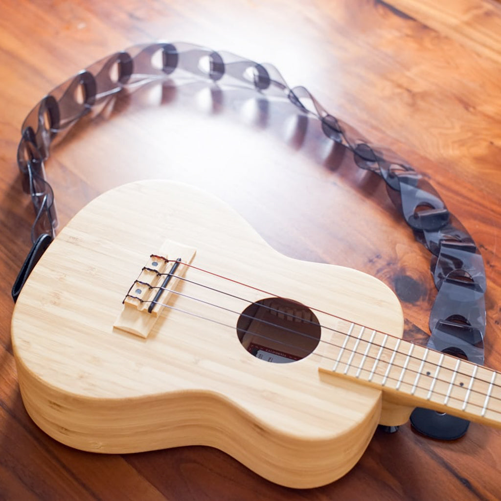 Wellington for ukulele Clear ver. ウェリントン|ウロコのようなウクレレストラップ