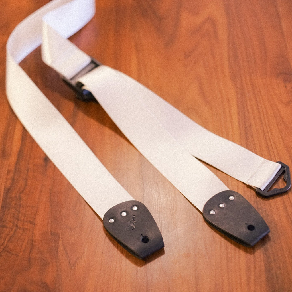 Courier クーリエ|片手で長さを調整できるギターストラップ