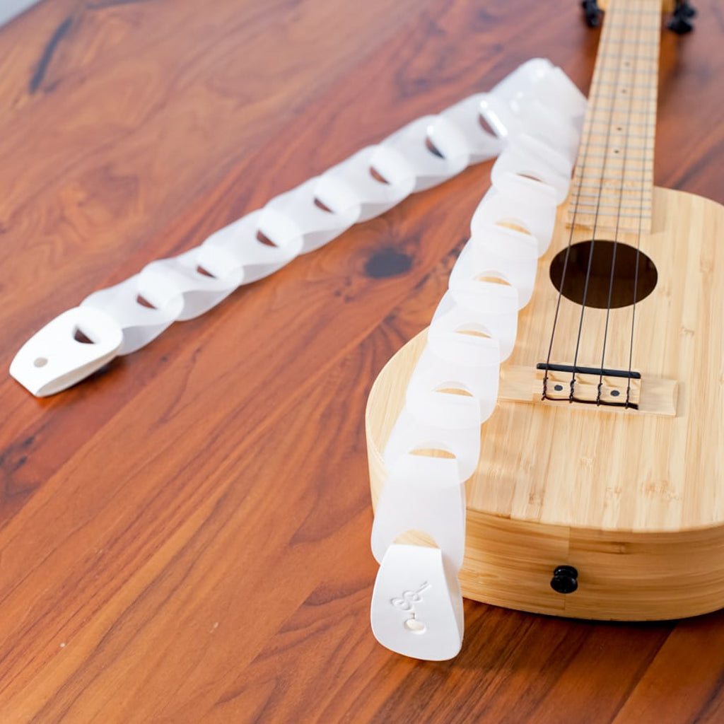 Wellington for ukulele Clear ver. ウェリントン|ウロコのようなウクレレストラップ