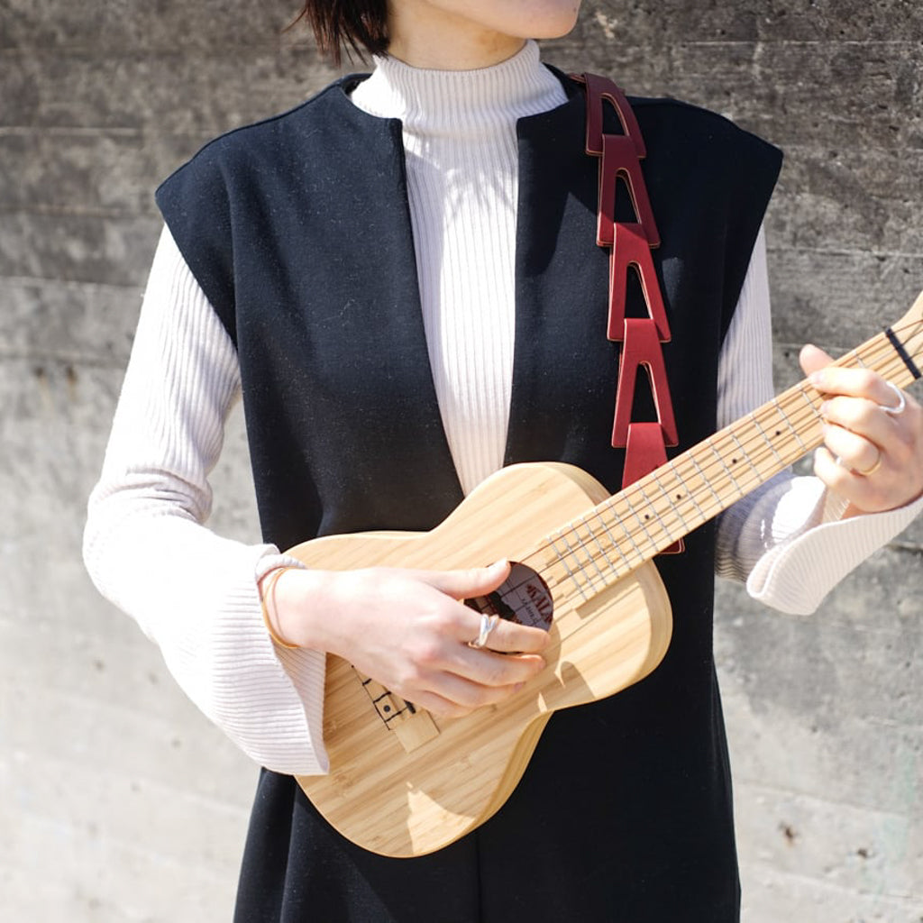 kolmio for ukulele 콜미오 | 비늘 같은 우쿨렐레 스트랩